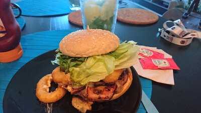 ‪burger Fuel‬