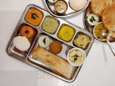 ‪Sangam Restaurant & Sweets‬