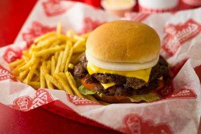 Freddy's Frozen Custard & Steakburgers Now in Dubai