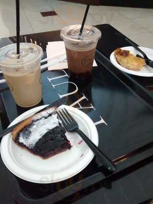 ‪Paul Bakery & Restaurant‬