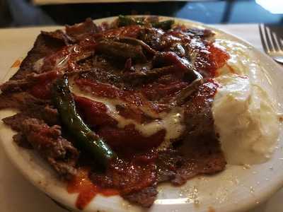 Gercek Bursa Doner Salonu, İzmir