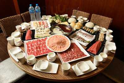 ‪Xiao Hong Niu Hot Pot‬