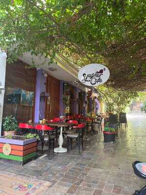 Yagmur Cafe