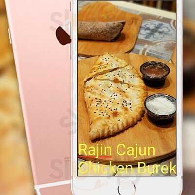 ‪Manoushe Street‬