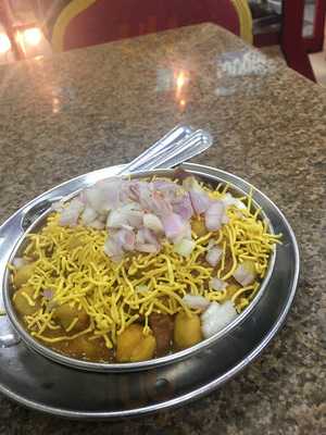 ‪Avon Restaurant‬