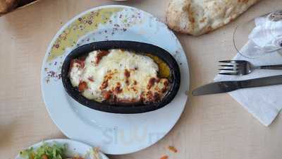 Ceren Artvin Kebap Ve Pide Salonu