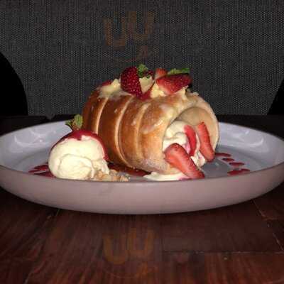 ‪The Roost Rotisserie‬