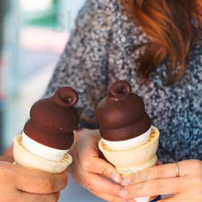 ‪Dairy Queen‬
