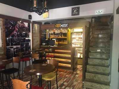 Cadde Cafe & Bar