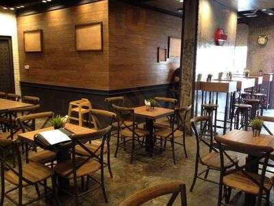 ‪Shawarma Station‬