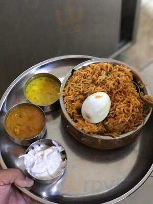 ‪Yummy Indian Restaurant‬