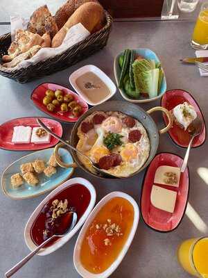 ‪Bosporus Gourmet‬