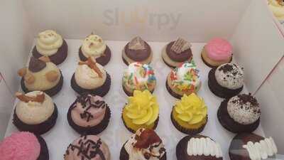 ‪Smallcakes A Cupcakery‬