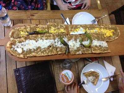 KonyalIlar Etliekmek FIrIn Kebap