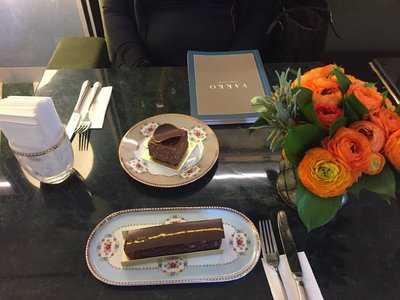 Vakko Patisserie Petit Four