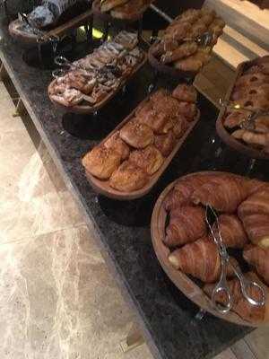 Veranda Restaurant Lounge