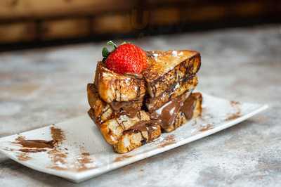 ‪Cakes and More‬