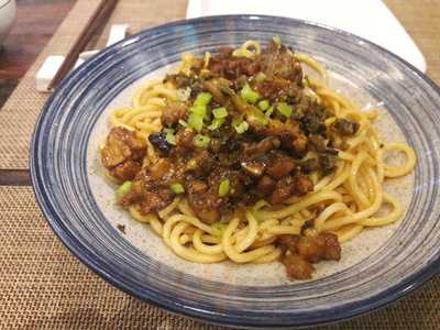 ‪Village Restaurant‬