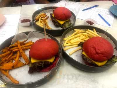 ‪Unicorn Vibes Cafe‬