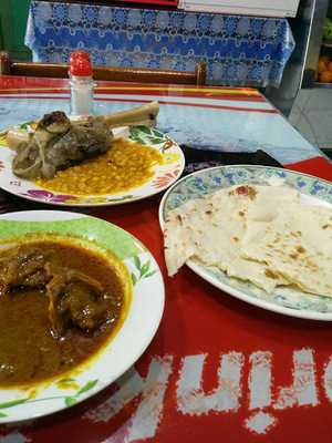 ‪Wanees Restaurant‬