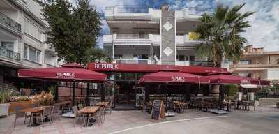 Republk Cafe & Restaurant