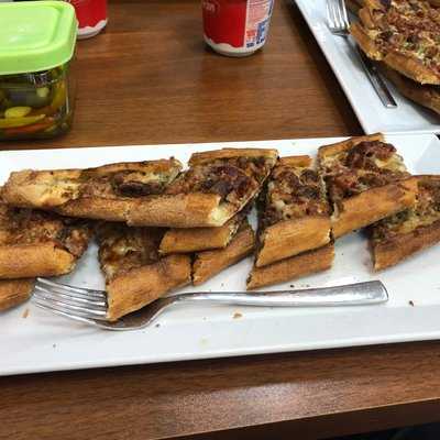 Damla Pide & Lahmacun