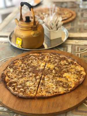 ‪Man'oushe Street‬