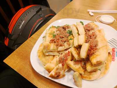 Meşhur Karadeniz Güveç ve Pide Salonu