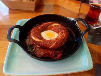 La Piatto Bistro & Şarküteri