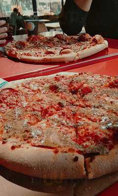 Pizza Pizza