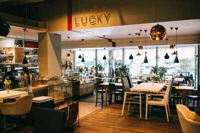 Lucky Restaurant Vinoteque