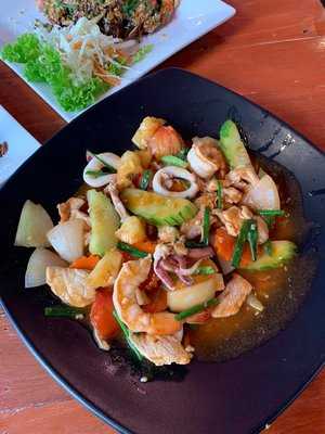 Wilawan Thai Food & Seafood