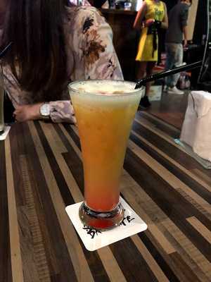貓鋪茶酒館