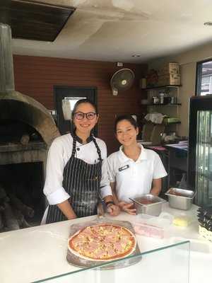 Aava Pizzeria & Bakery