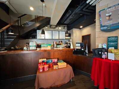 Starbucks Hwai Ning