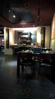 Khubilai Khan Hot Pot