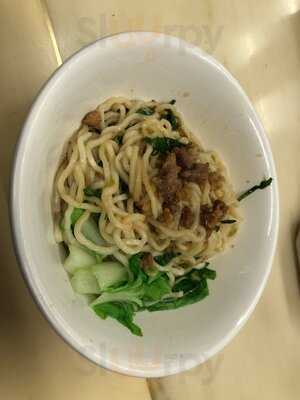 粘記牛肉麵