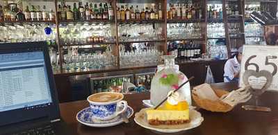 ร้านอาหาร เฉลียงบ้าน