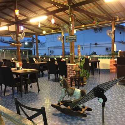 Rattanalee Restaurant And Bar