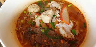 ร้านก๋วยเตี๋ยวหมูเด้งเด่นชัยสูตรมะนาว