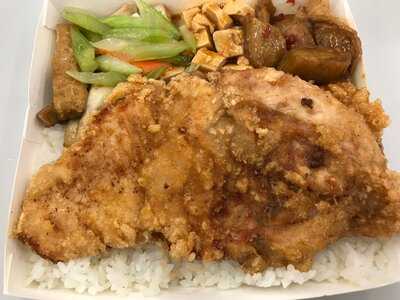 鄧園便當店