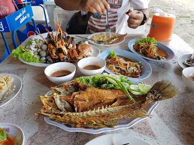 ครัวริมเลปูเป็น หาดเจ้าสำราญ