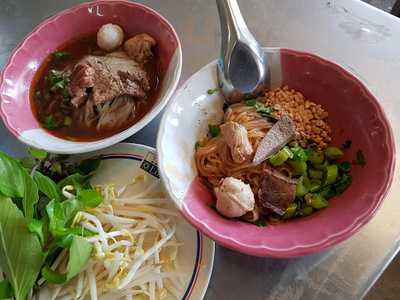 โก๋ตั้ง ก๋วยเตี๋ยวเรือ