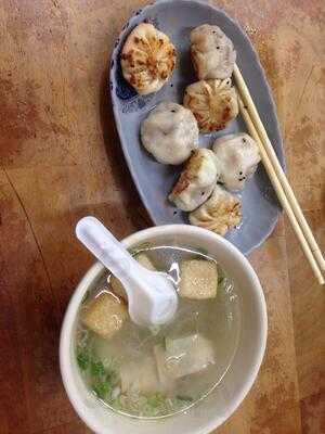 上海生煎湯包