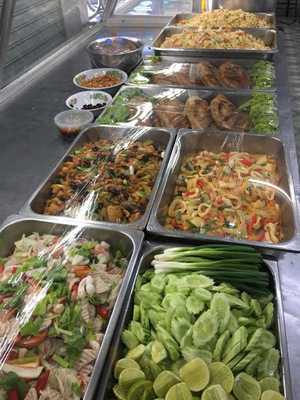 ร้านอาหาร ข้าวแกงร้อยหม้อ