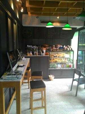 ร้านกาแฟ ริซ่าลาโม่