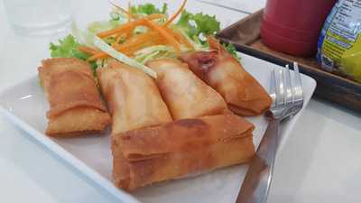 บ้านกลางซอย