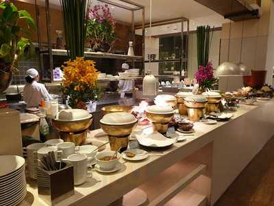 ห้องอาหารโฟลว์