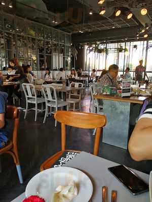 เกรฮาวด์ คาเฟ่ สาขา เมกาบางนา, กรุงเทพมหานคร (กทม.)