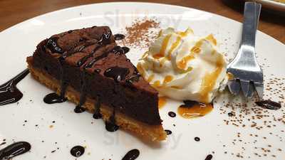 BluRista Cafe' & Restaurant